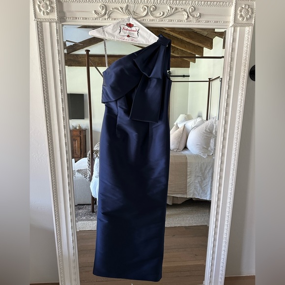 The perfect Mother of the Bride dress. - Picture 3 of 7